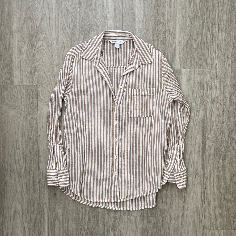 Old Navy Button Down XS